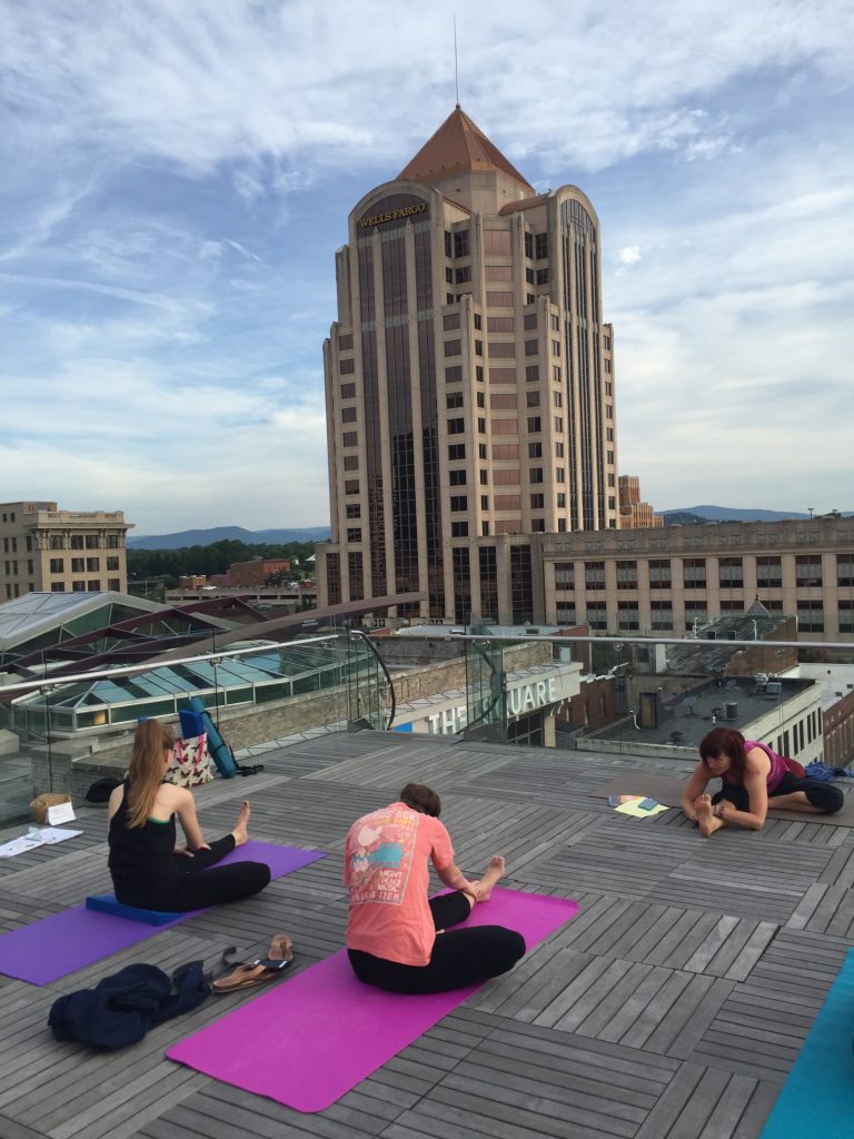 yoga on roof of Roanoke Center in the Square with Bonny Branch4